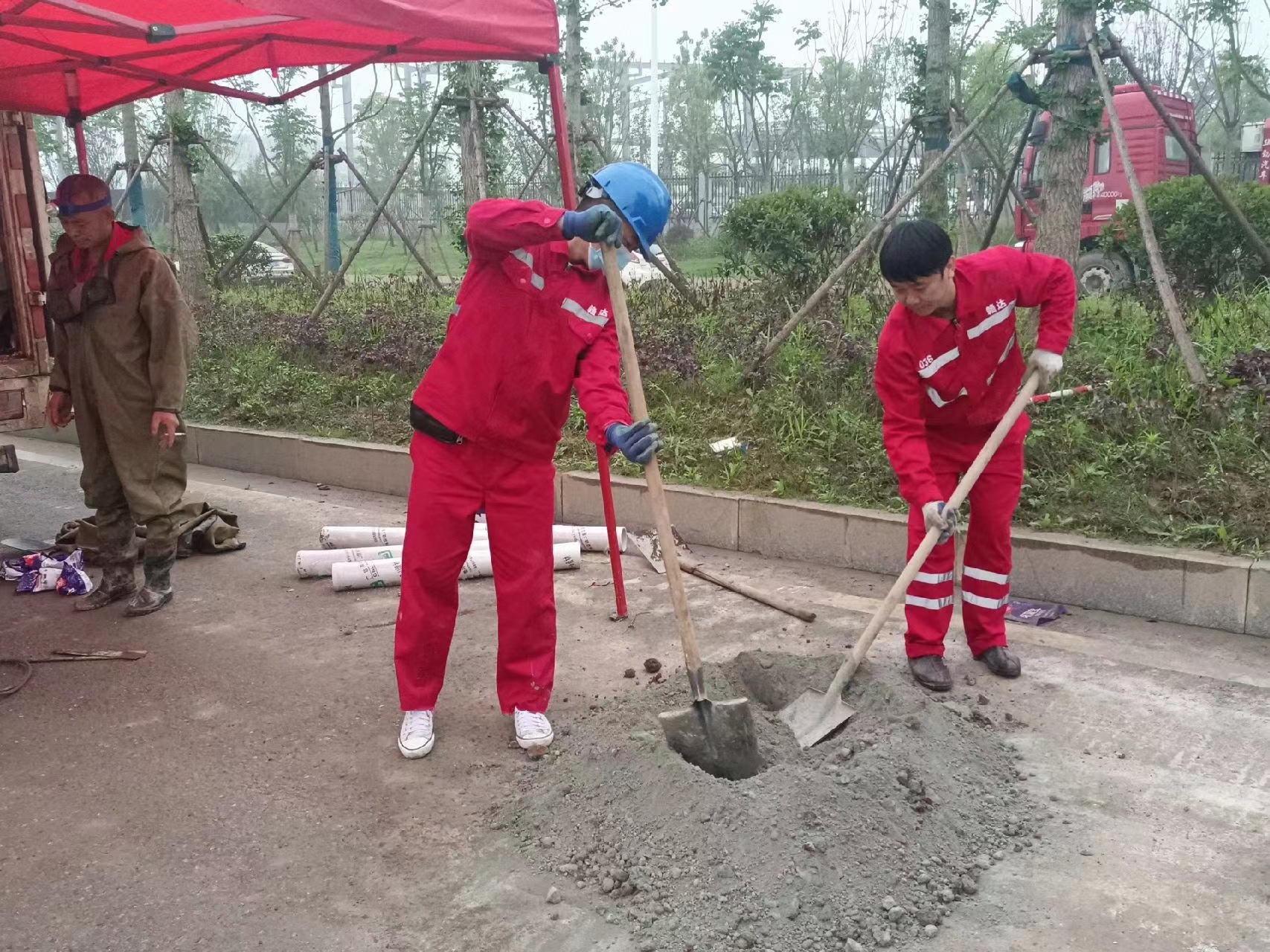 洛阳管道疏通哪家好】及时进行市政管道清淤